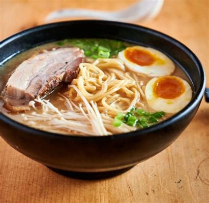  ジョウロッポ！香ばしさと濃厚な旨みが織りなす、ジャパニーズソウルフード「豚骨ラーメン」の魅力に迫る